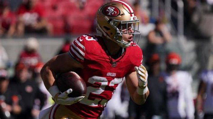 NFL Record For Most Consecutive 100-yard Rushing Games By A Quarterback (4 Games In 2019), Carmelo-maika