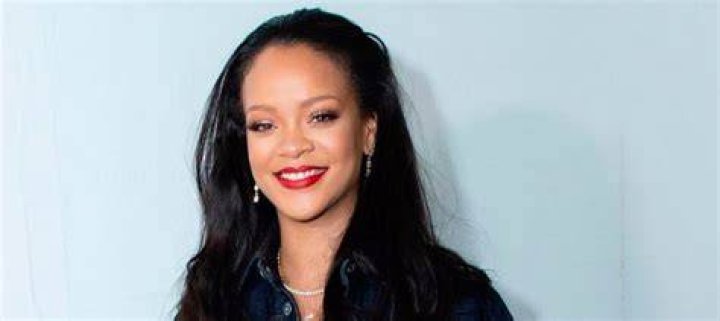 OMG! Rihanna's twin sister revealed... Bomweekly