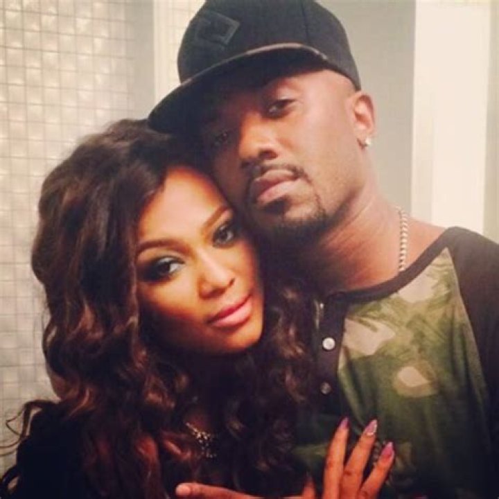 Ray J And Teairra Mari Dating, Spotted Shopping In Hollywood [PHOTO