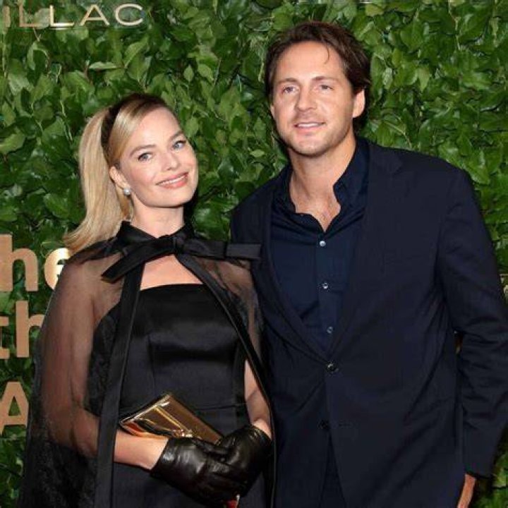 Robbie Bio, Net Worth, Married, Wife, Nationality, Age