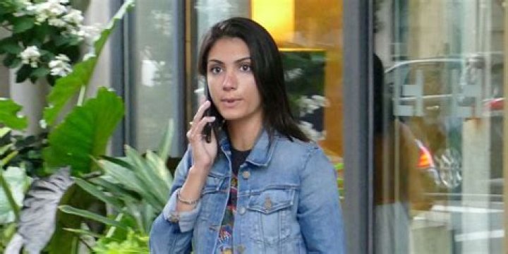Samantha Blake Cohen Leaving a Hotel 01 GotCeleb