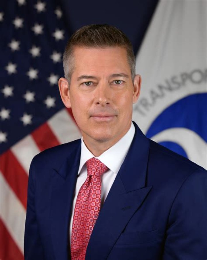 Sean Duffy Salary Fox, Net Worth 2024, Children Ages, Wife, Parents