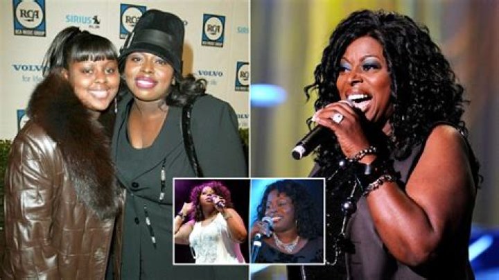 Singer Angie Stone bashes daughter's teeth in fight