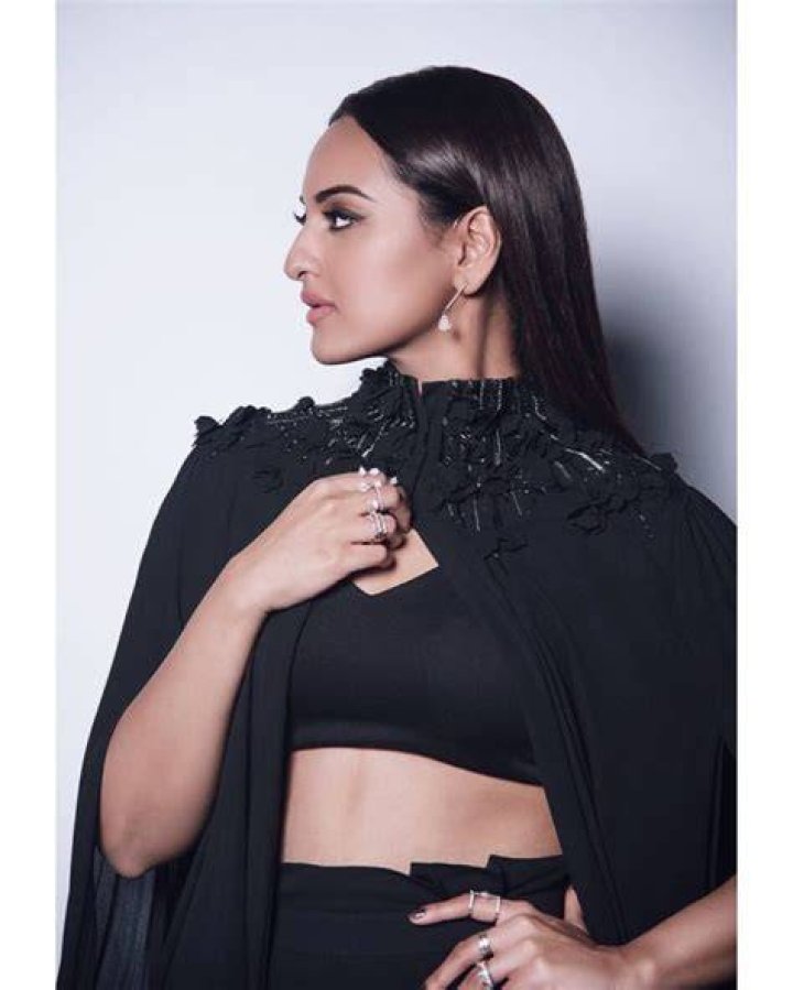 Sonakshi Sinha Age, Height, Biography 2023, Wiki, Net Worth, Boyfriend