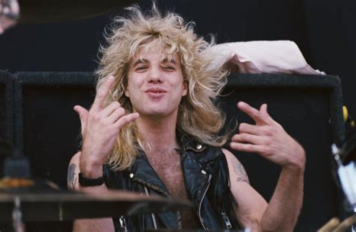 Steven Adler Signed an Agreement to Stop Taking Drugs Before He Was