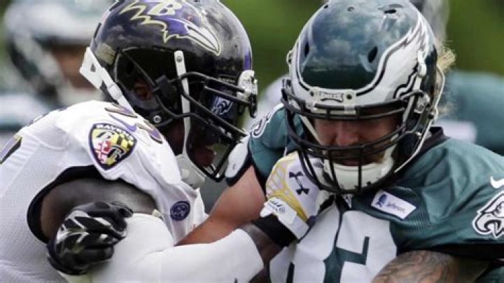 Tim Tebow Breaks Up Fight Between Ravens and Eagles TIME