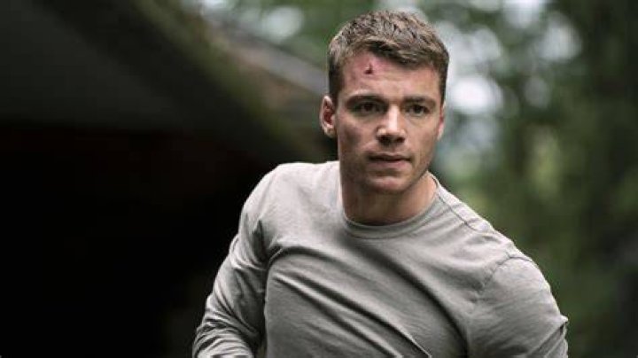 Toby Levins (Actor) Wiki, Biography, Age, Girlfriends, Family, Facts