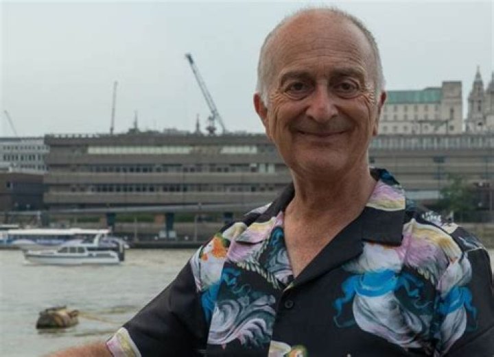 Tony Robinson Net Worth, Age, Marriage, Children, House, Height, Weight