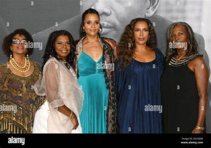 Wait, Sidney Poitier had six children? Here&rsquo;s what they&rsquo;re doing now
