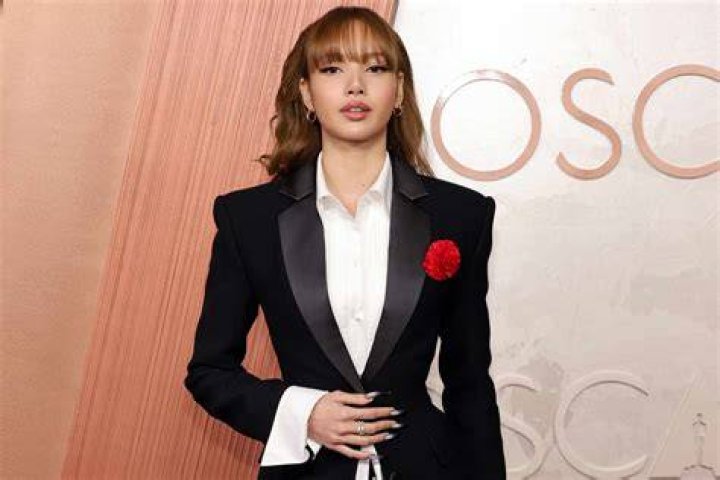 What is Lisa net worth? Bio, age, children, spouse, height