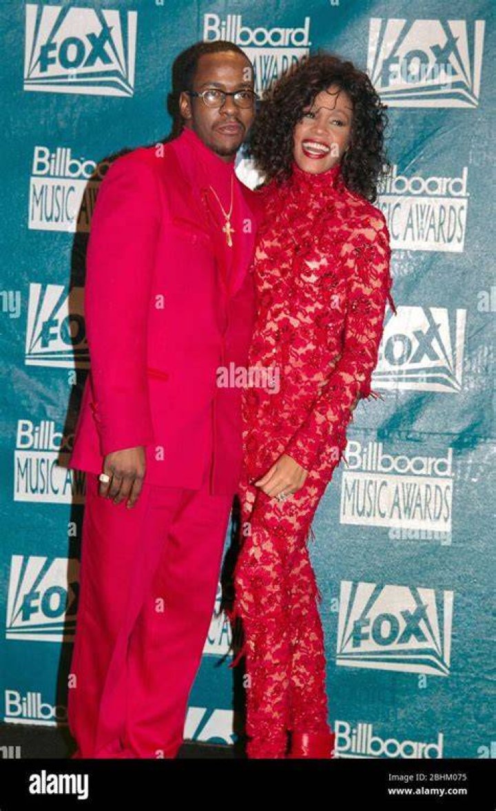 Whitney Houston & Bobby Brown's Wedding Was An Extravagant Affair, Can