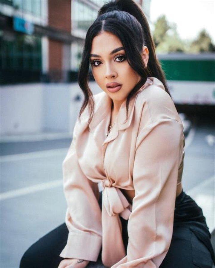 Who Is Esperanza Gomez Net Worth Lifestyle Age Height Weight Images